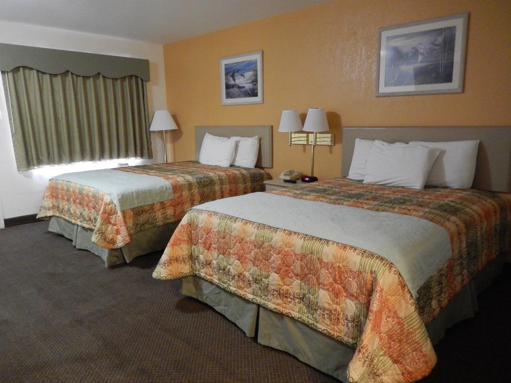 Executive Inn Pearsall Ngoại thất bức ảnh