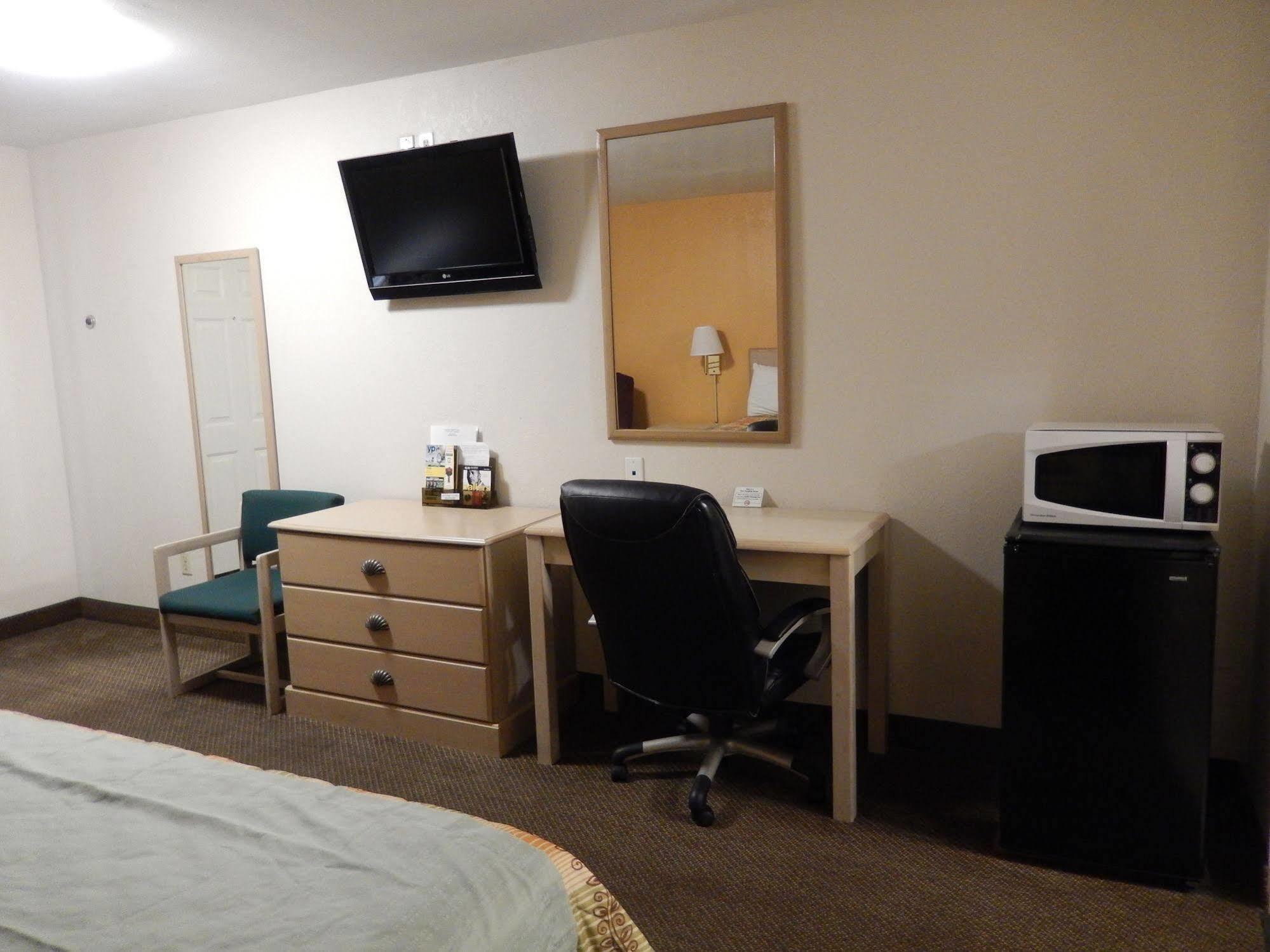 Executive Inn Pearsall Ngoại thất bức ảnh