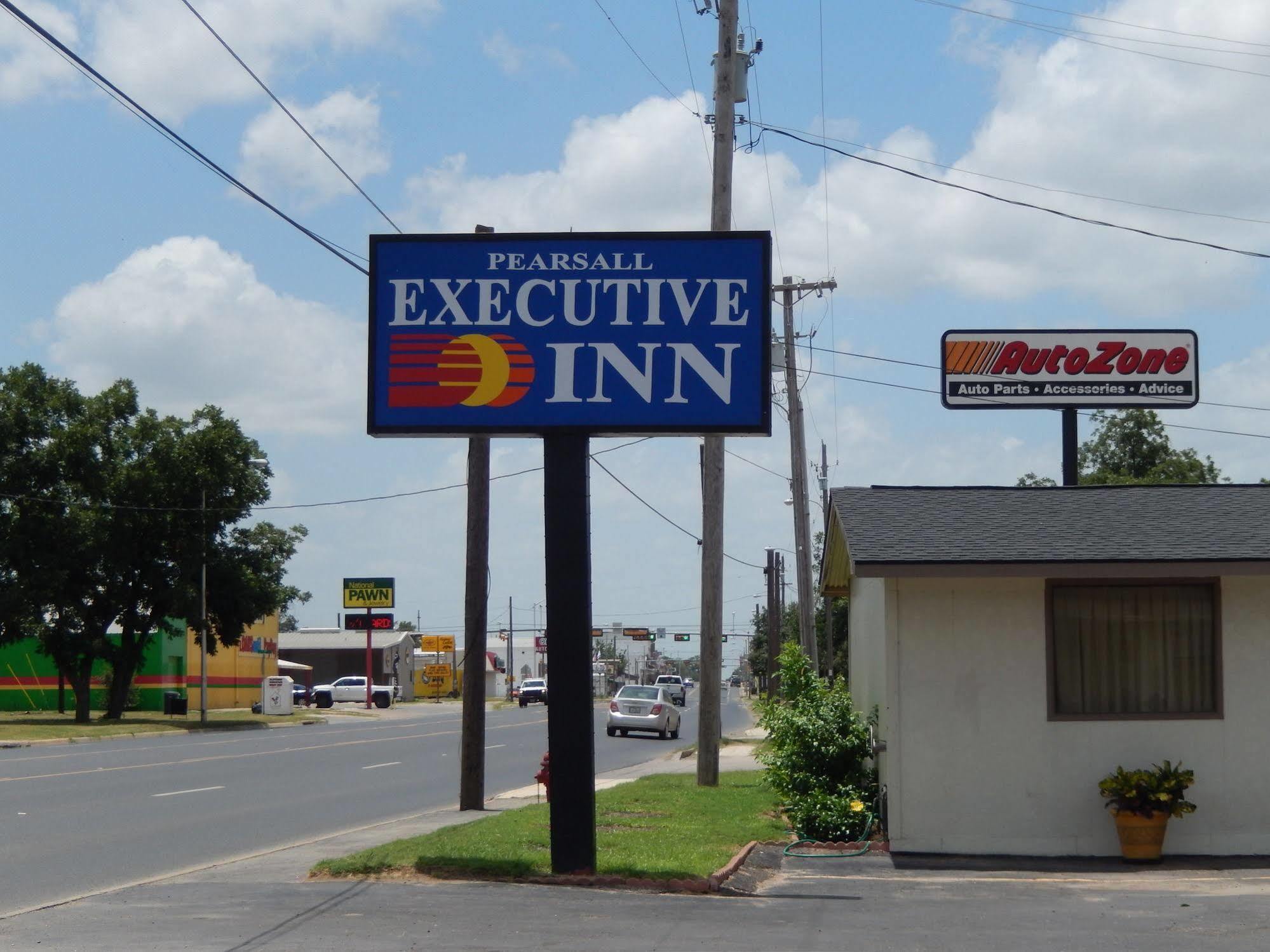 Executive Inn Pearsall Ngoại thất bức ảnh